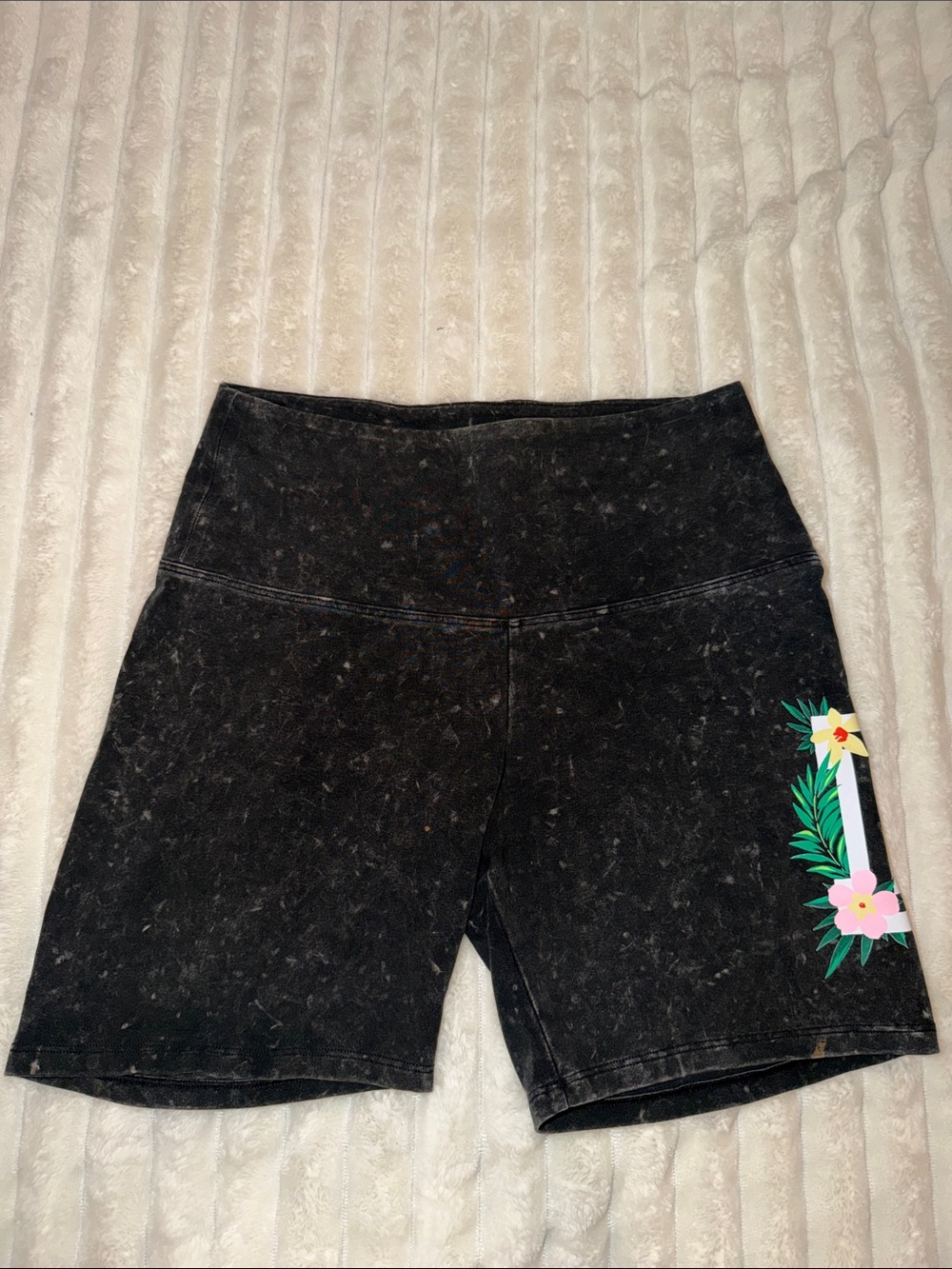PINK Black Floral Accent High-Waist Women’s Biker Shorts - Size Small
